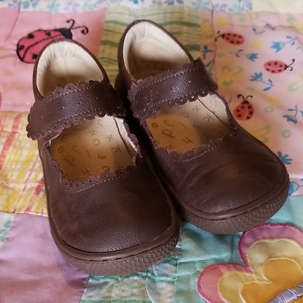 Livie & Luca Chocolate Brown Leather Mary Jane Shoes. Size 10 Briar VGUC